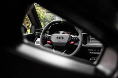 Sell Audi RS3 Sportback 2025 - 86900 EUR, 17138 km - AUTO.MOTO.pt