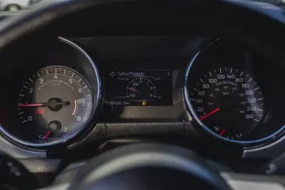 Vendo Ford Mustang 2016 - 30900 EUR, 101230 km - AUTO.MOTO.pt