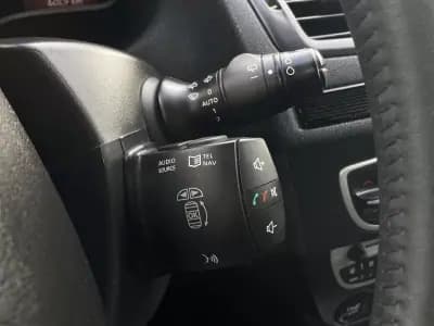 Vendo Renault Mégane 2011 - 7500 EUR, 272530 km - AUTO.MOTO.pt