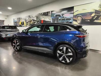 Vendo Renault Mégane E-Tech 2023 - 26500 EUR, 45000 km - AUTO.MOTO.pt