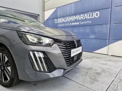 Vendo Peugeot 208 2023 - 29250 EUR, 4874 km - AUTO.MOTO.pt