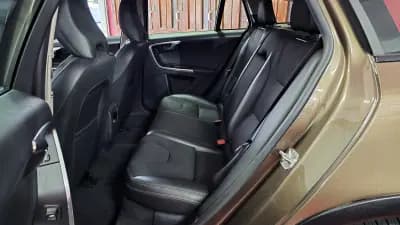 Vendo Volvo V60 Cross Country 2016 - 18180 EUR, 138731 km - AUTO.MOTO.pt