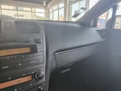 Sell Toyota Avensis SW 2009 - 9950 EUR, 243525 km - AUTO.MOTO.pt