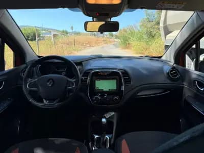Vendo Renault Captur 2016 - 11900 EUR, 102000 km - AUTO.MOTO.pt