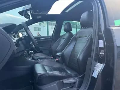 Vendo Volkswagen Golf 2015 - 16900 EUR, 139035 km - AUTO.MOTO.pt
