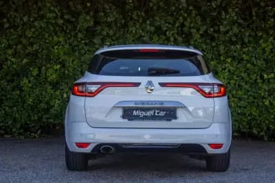 Vendo Renault Mégane Sport Tourer 2017 - 9900 EUR, 263300 km - AUTO.MOTO.pt