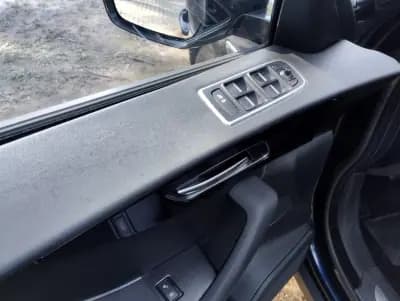 Vendo Jaguar F-Pace 2017 - 24900 EUR, 180000 km - AUTO.MOTO.pt