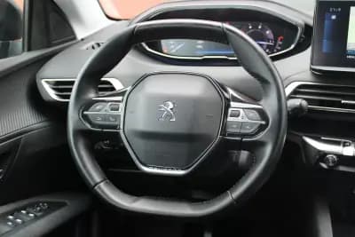 Sell Peugeot 3008 2021 - 20990 EUR, 108000 km - AUTO.MOTO.pt