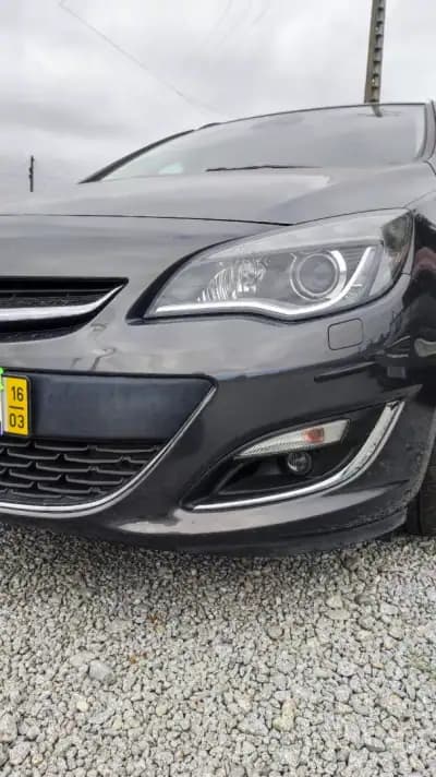 Vendo Opel Astra Sports Tourer 2016 - 9998 EUR, 162378 km - AUTO.MOTO.pt