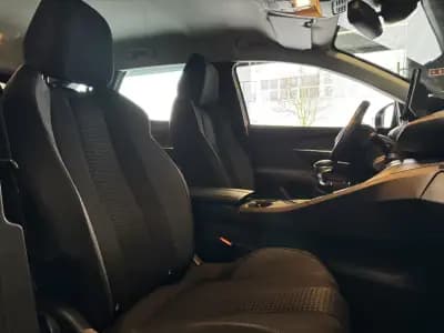 Vendo Peugeot 3008 2022 - 19990 EUR, 171600 km - AUTO.MOTO.pt