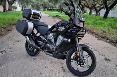 Vendo mota Harley-Davidson 2022 - 17990 EUR, 10400 km - AUTO.MOTO.pt