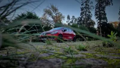 Sell Renault Clio 2014 - 17700 EUR, 146000 km - AUTO.MOTO.pt