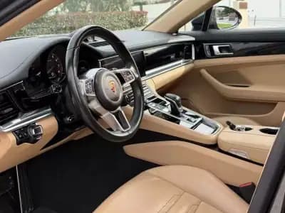 Sell Porsche Panamera Sport Turismo 2018 - 64999 EUR, 128000 km - AUTO.MOTO.pt
