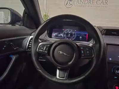 Vendo Jaguar F-Type 2021 - 58950 EUR, 29493 km - AUTO.MOTO.pt
