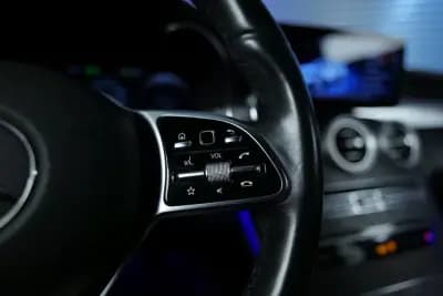 Vendo Mercedes-Benz C 300 2020 - 25500 EUR, 203000 km - AUTO.MOTO.pt