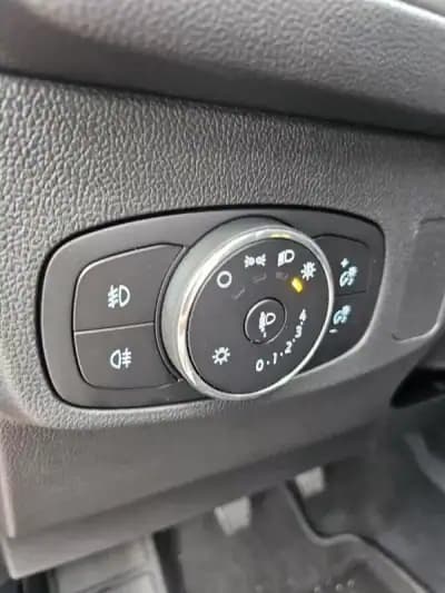 Sell Ford Focus SW 2021 - 19890 EUR, 20000 km - AUTO.MOTO.pt