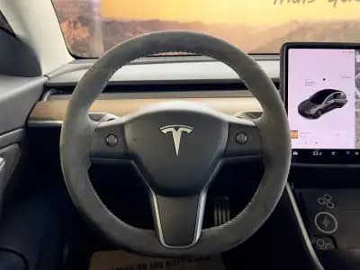Vendo Tesla Model 3 2019 - 29900 EUR, 132895 km - AUTO.MOTO.pt
