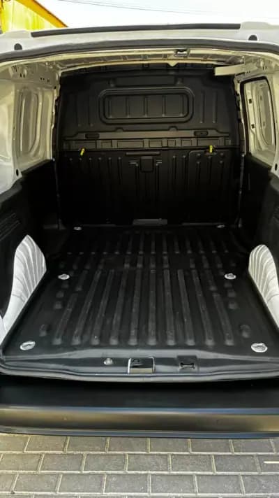 Vendo Opel Combo 2022 - 16950 EUR, 45910 km - AUTO.MOTO.pt