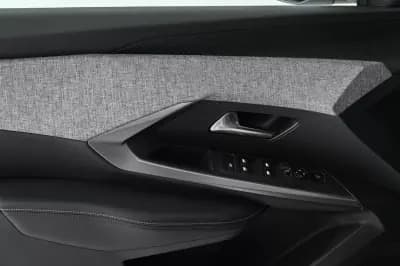 Vendo Peugeot 5008 2025 - 34450 EUR, 30000 km - AUTO.MOTO.pt