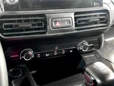 Vendo Opel Combo 2022 - 17900 EUR, 47542 km - AUTO.MOTO.pt