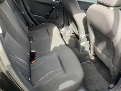 Sell Peugeot 208 2015 - 7450 EUR, 100037 km - AUTO.MOTO.pt