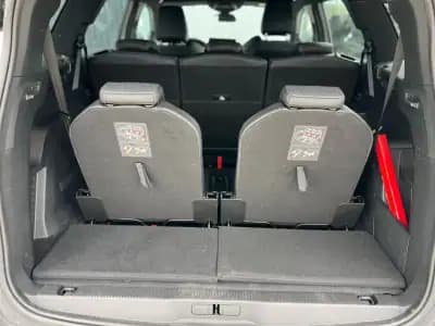 Vendo Peugeot 5008 2024 - 29750 EUR, 32015 km - AUTO.MOTO.pt