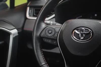 Vendo Toyota RAV4 2022 - 44880 EUR, 71000 km - AUTO.MOTO.pt