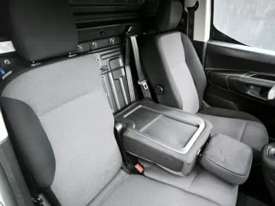 Vendo Peugeot Partner 2020 - 13950 EUR, 114372 km - AUTO.MOTO.pt