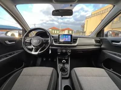 Vendo Kia Stonic 2022 - 13750 EUR, 81000 km - AUTO.MOTO.pt