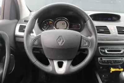 Vendo Renault Mégane 2011 - 8450 EUR, 134000 km - AUTO.MOTO.pt