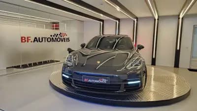 Sell Porsche Panamera Sport Turismo 2018 - 71900 EUR, 135500 km - AUTO.MOTO.pt