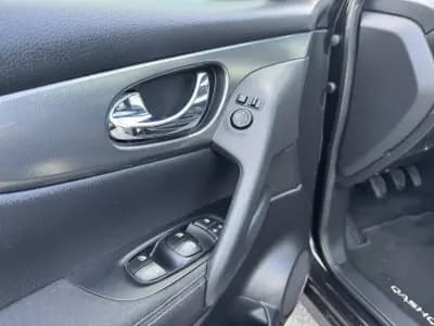 Vendo Nissan Qashqai 2018 - 18990 EUR, 161000 km - AUTO.MOTO.pt