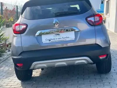 Vendo Renault Captur 2019 - 16990 EUR, 90898 km - AUTO.MOTO.pt