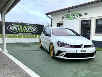Vendo Volkswagen Golf 2017 - 33900 EUR, 55447 km - AUTO.MOTO.pt