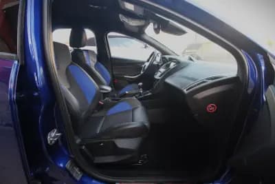 Vendo Ford Focus 2016 - 17990 EUR, 194500 km - AUTO.MOTO.pt