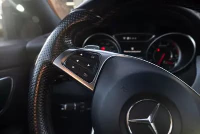 Sell Mercedes-Benz CLA 45 AMG 2016 - 33999 EUR, 135000 km - AUTO.MOTO.pt