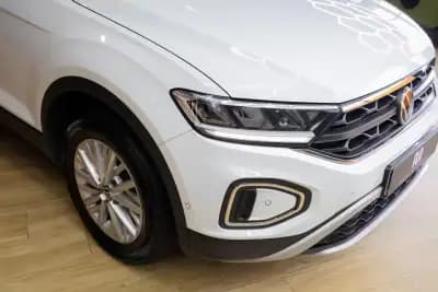 Vendo Volkswagen T-Roc 2023 - 21990 EUR, 70000 km - AUTO.MOTO.pt