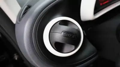 Vendo Smart Fortwo Cabrio 2017 - 11200 EUR, 73000 km - AUTO.MOTO.pt