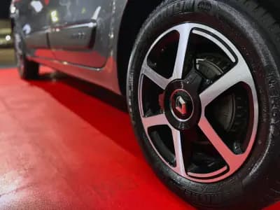 Vendo Renault Twingo 2019 - 12490 EUR, 58595 km - AUTO.MOTO.pt