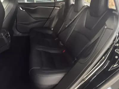 Vendo Tesla Model S 2019 - 27990 EUR, 181940 km - AUTO.MOTO.pt