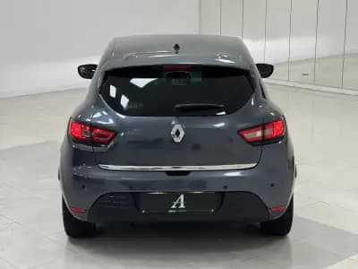 Vendo Renault Clio 2017 - 11890 EUR, 109000 km - AUTO.MOTO.pt