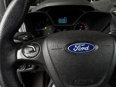 Vendo Ford Tourneo Connect 2015 - 12990 EUR, 204400 km - AUTO.MOTO.pt