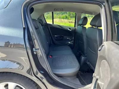 Vendo Opel Corsa 2014 - 10750 EUR, 180180 km - AUTO.MOTO.pt