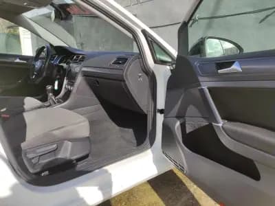 Vendo Volkswagen Golf 2018 - 15900 EUR, 106000 km - AUTO.MOTO.pt