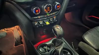 Sell MINI Countryman 2018 - 21550 EUR, 127363 km - AUTO.MOTO.pt