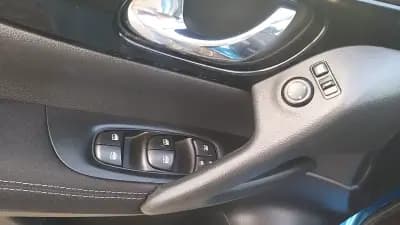 Vendo Nissan Qashqai 2018 - 18650 EUR, 149986 km - AUTO.MOTO.pt