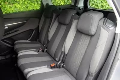 Vendo Peugeot 5008 2019 - 16900 EUR, 272000 km - AUTO.MOTO.pt