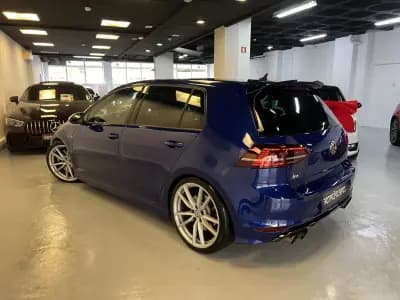 Vendo Volkswagen Golf 2016 - 26990 EUR, 127000 km - AUTO.MOTO.pt