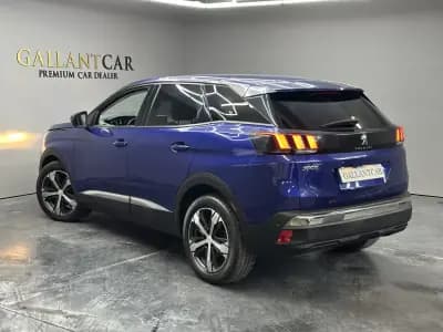 Vendo Peugeot 3008 2020 - 20100 EUR, 142000 km - AUTO.MOTO.pt