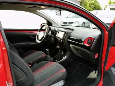 Sell Peugeot 108 2017 - 9600 EUR, 46200 km - AUTO.MOTO.pt